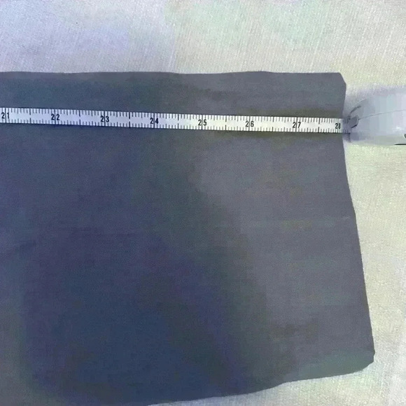 Anne Klein, women’s pants, size 10, gray and cropped with a 28 inch inseam - Picture 6 of 7